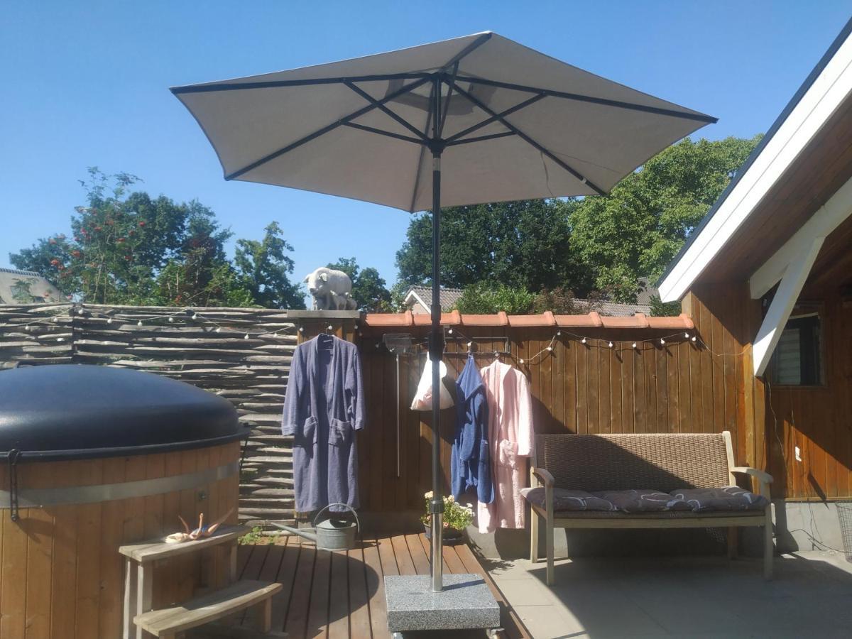 Chalet "Het Biggetje" Hottub - Sauna Volkel Esterno foto